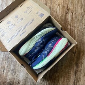 Asics Gel-Nimbus 25- women’s